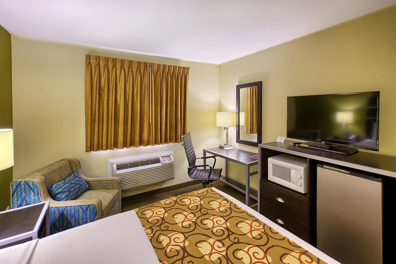 Country Hearth Inn Of Knightdale Екстер'єр фото
