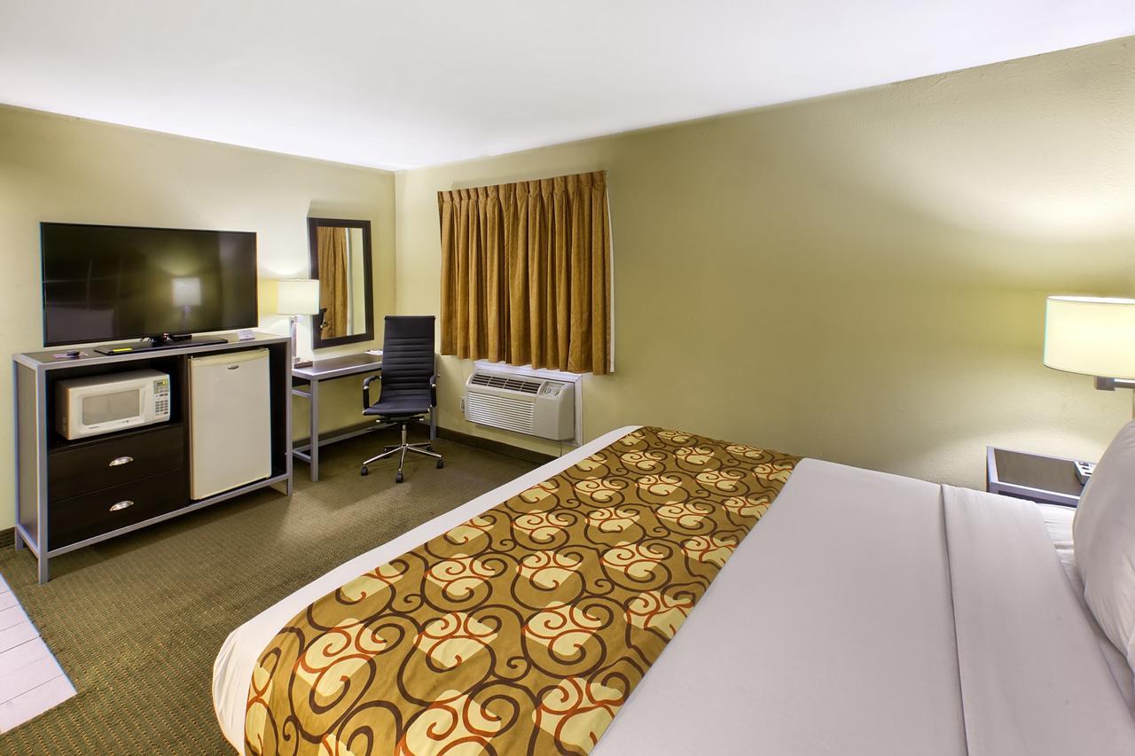 Country Hearth Inn Of Knightdale Екстер'єр фото