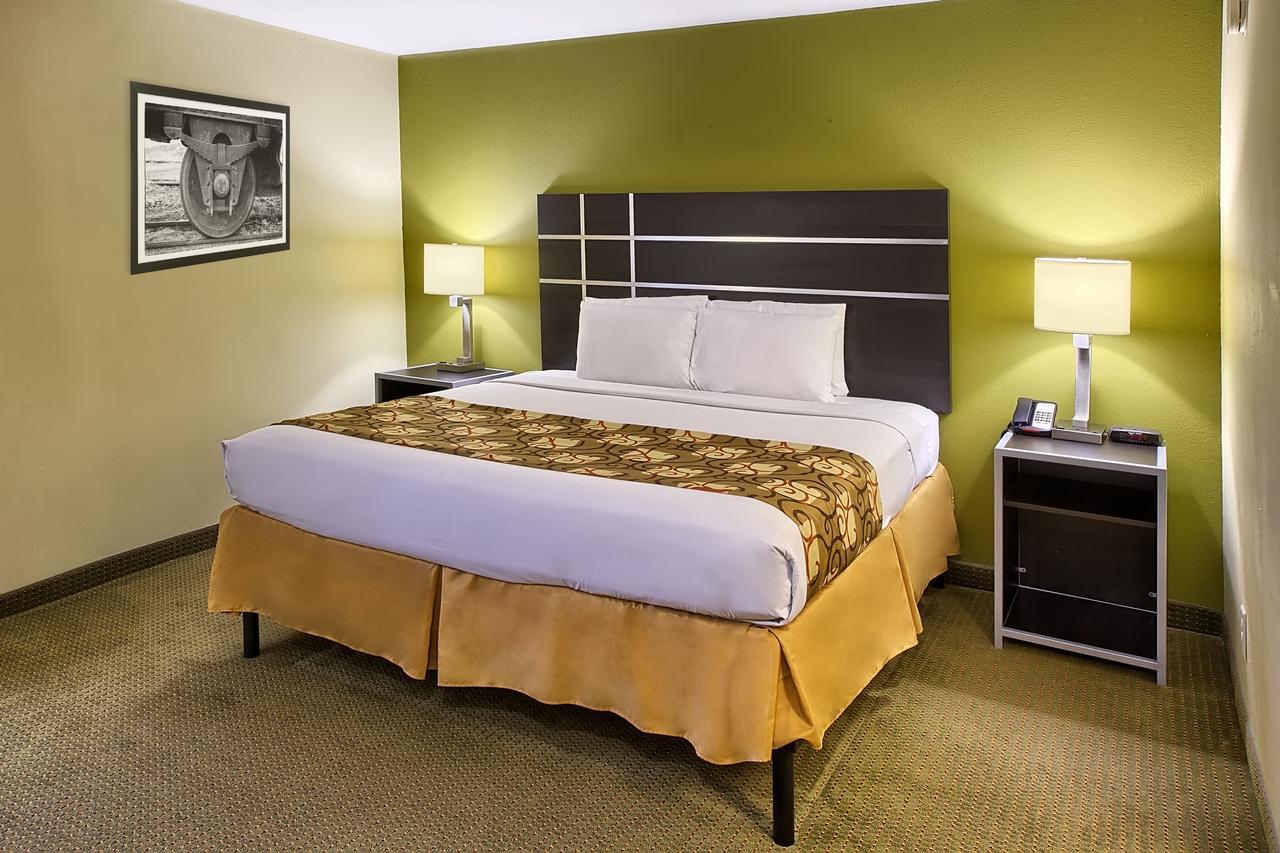Country Hearth Inn Of Knightdale Екстер'єр фото