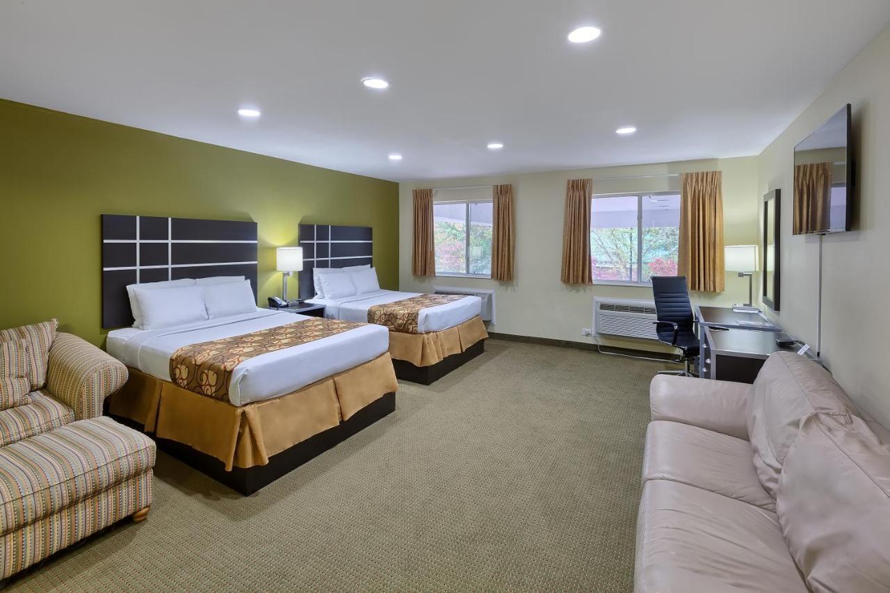 Country Hearth Inn Of Knightdale Екстер'єр фото